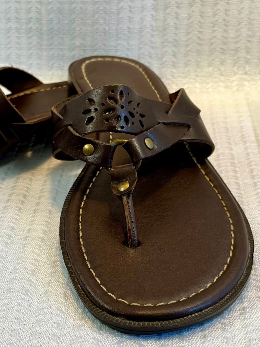 Faded Glory Flat Thong Sandals Dark Brown size 7.5